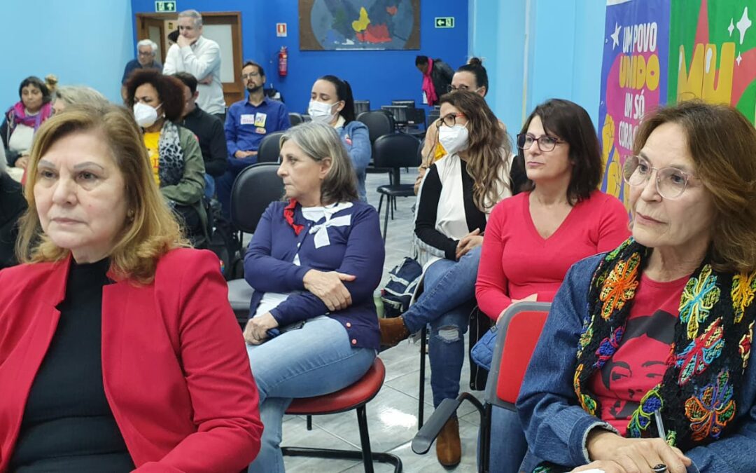 Frente da Esperança recebe propostas para o plano de governo na área da educação