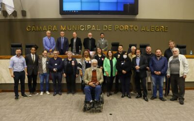 Edegar e Olívio prestigiam homenagem ao Movimento da Legalidade, proposta por Pedro Ruas