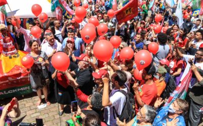 Lula Day: Edegar Pretto e apoiadores celebram aniversário de Lula em Porto Alegre