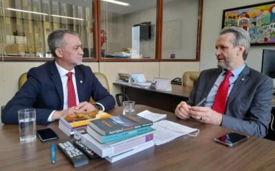 Em Brasília, Edegar Pretto  reúne com coordenador de políticas agrárias da transição do governo Lula