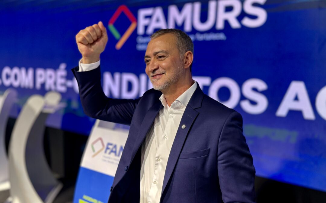 “Serei um governador parceiro dos municípios”, diz Edegar Pretto em Assembleia de Verão da FAMURS